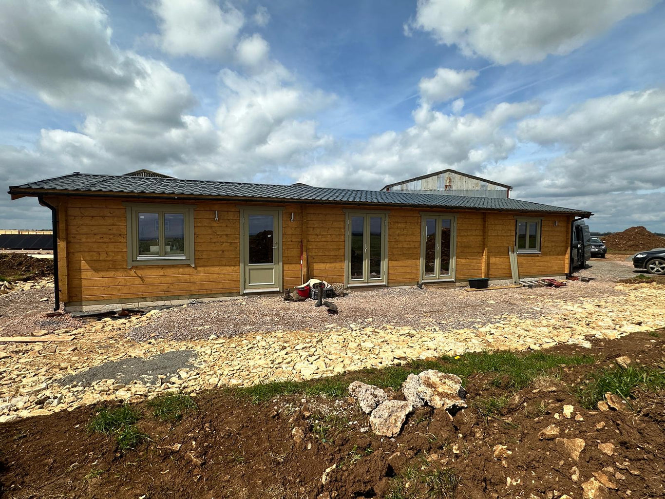 TBS177 Lodge Log Cabin | 15.5x6.3m