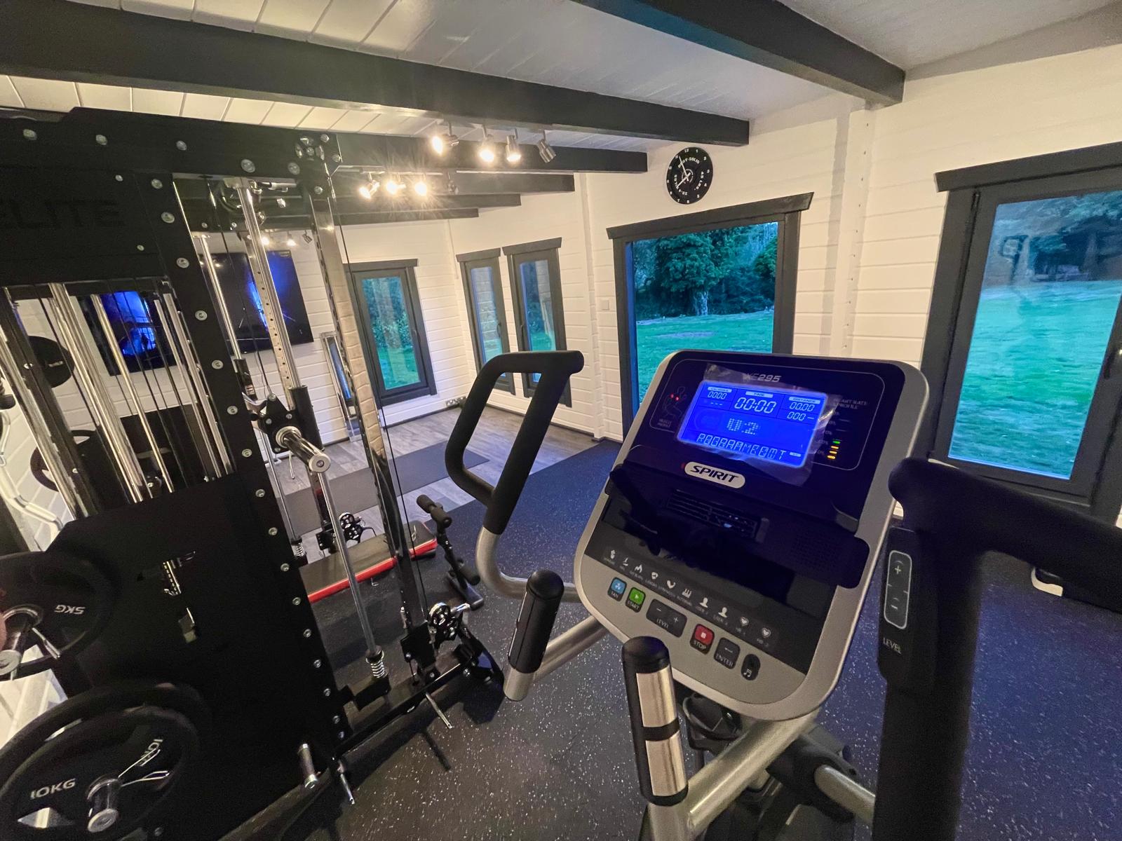 TBS188 Log Cabin | 8.5x4.5m