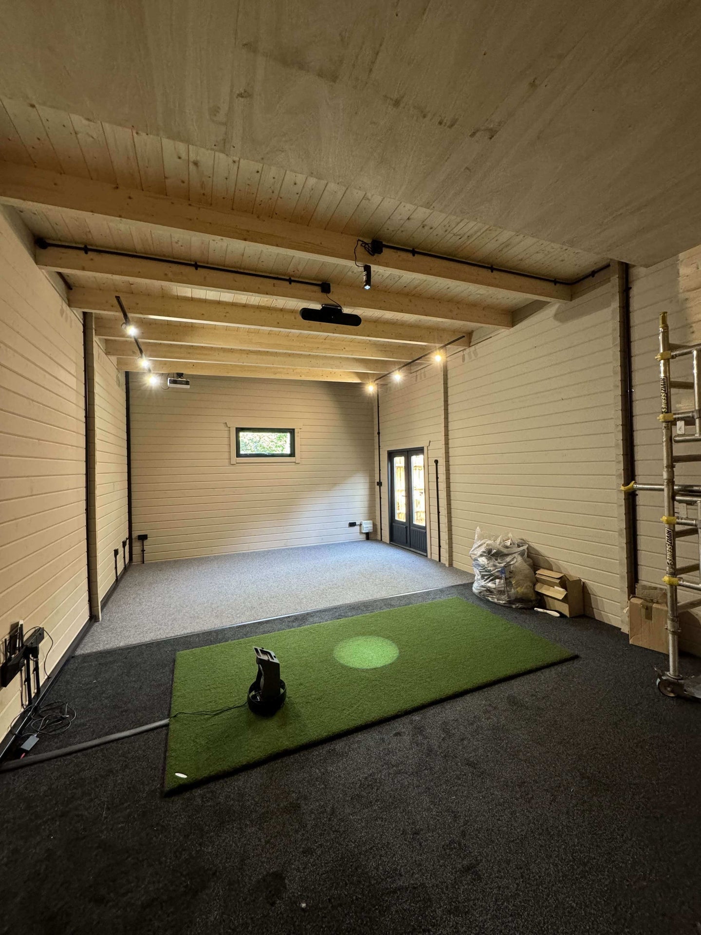 Pinehurst Golf Simulator Log Cabin | 8.0x5.0m - Golf Sim Room - Timber Building Specialists