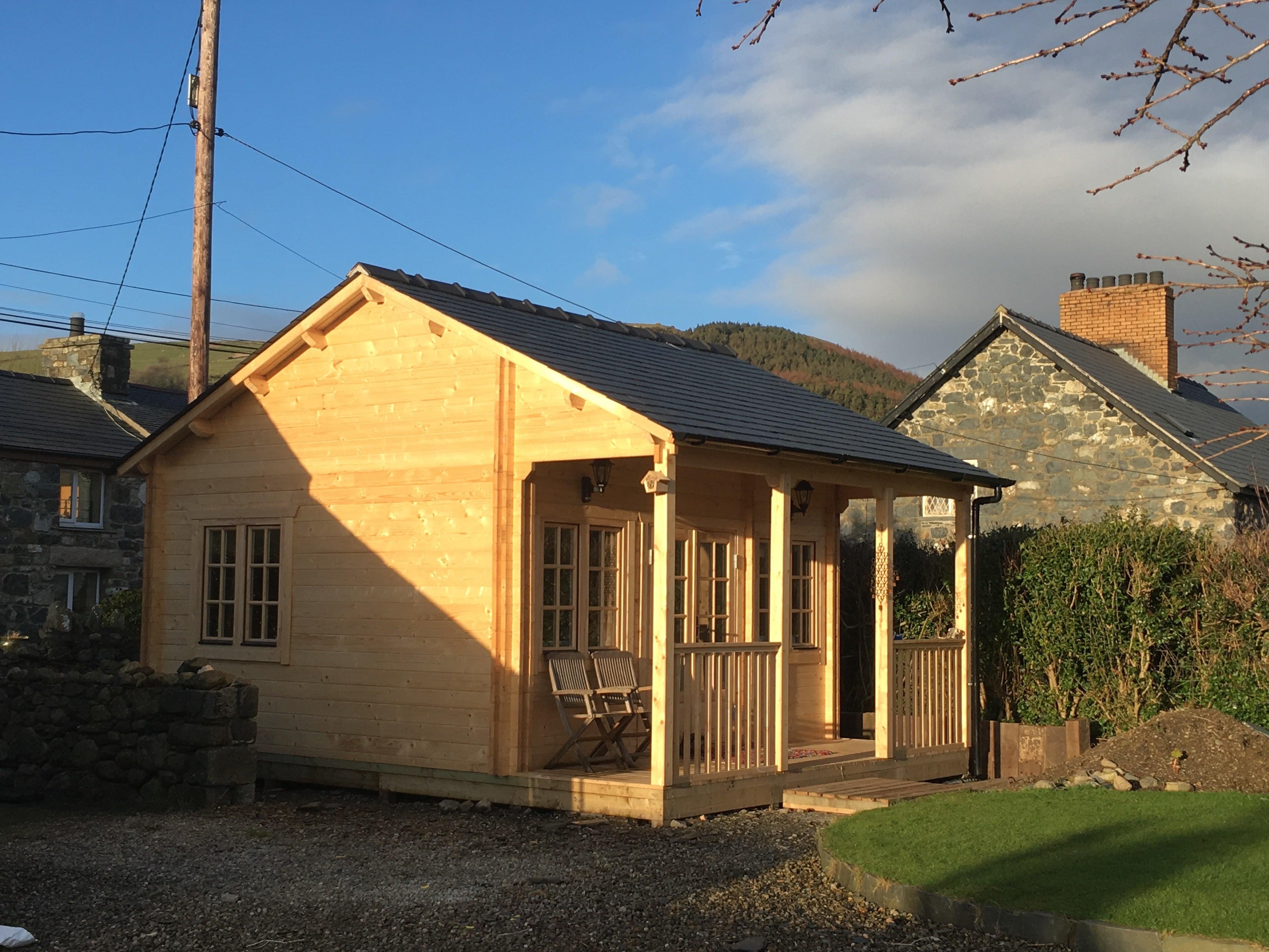 TBS140 Log Cabin Annex | 5.0x6.0m In the garden
