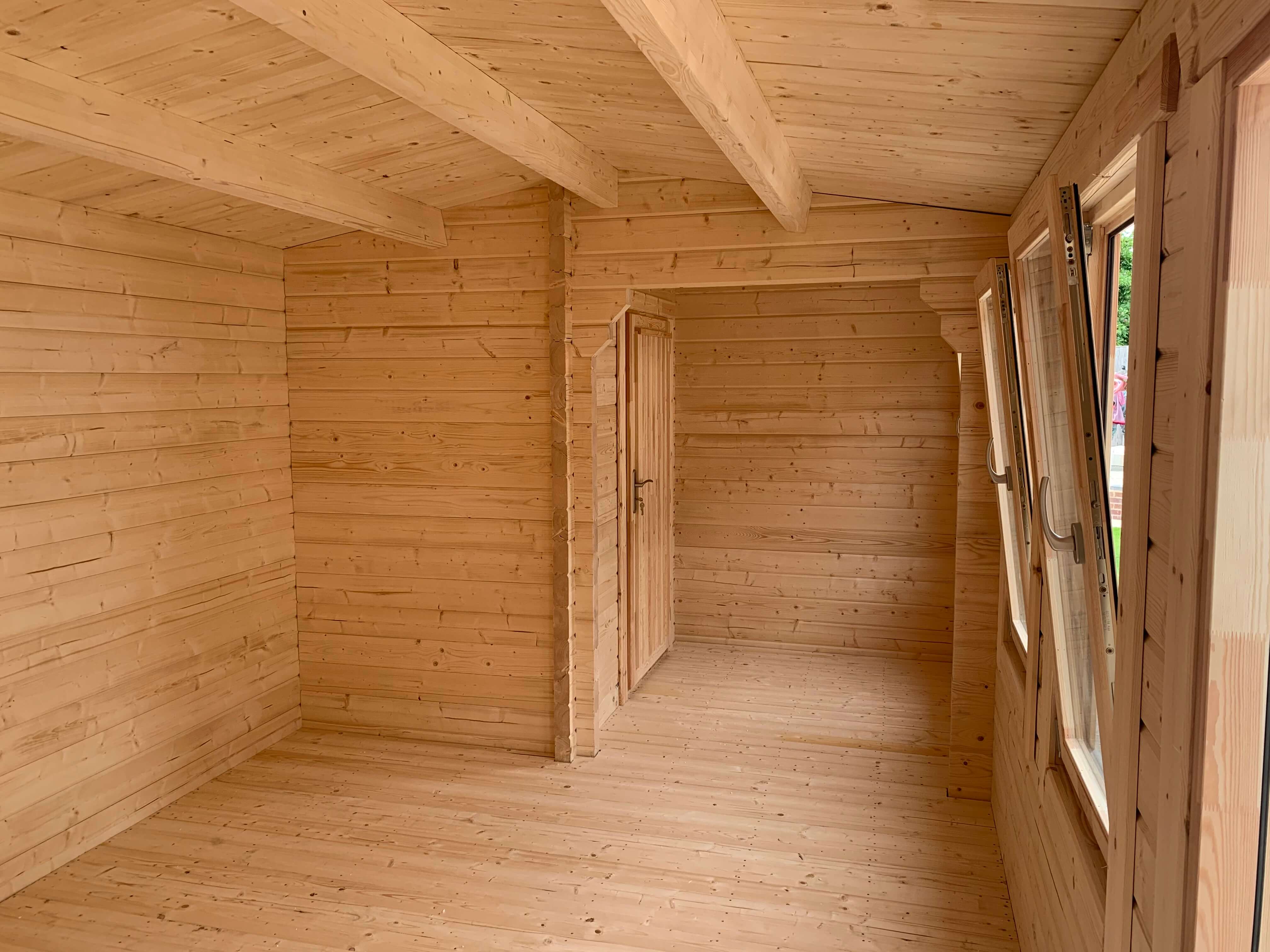 LCS150 Log Cabin | 6.5x2.75m Interior