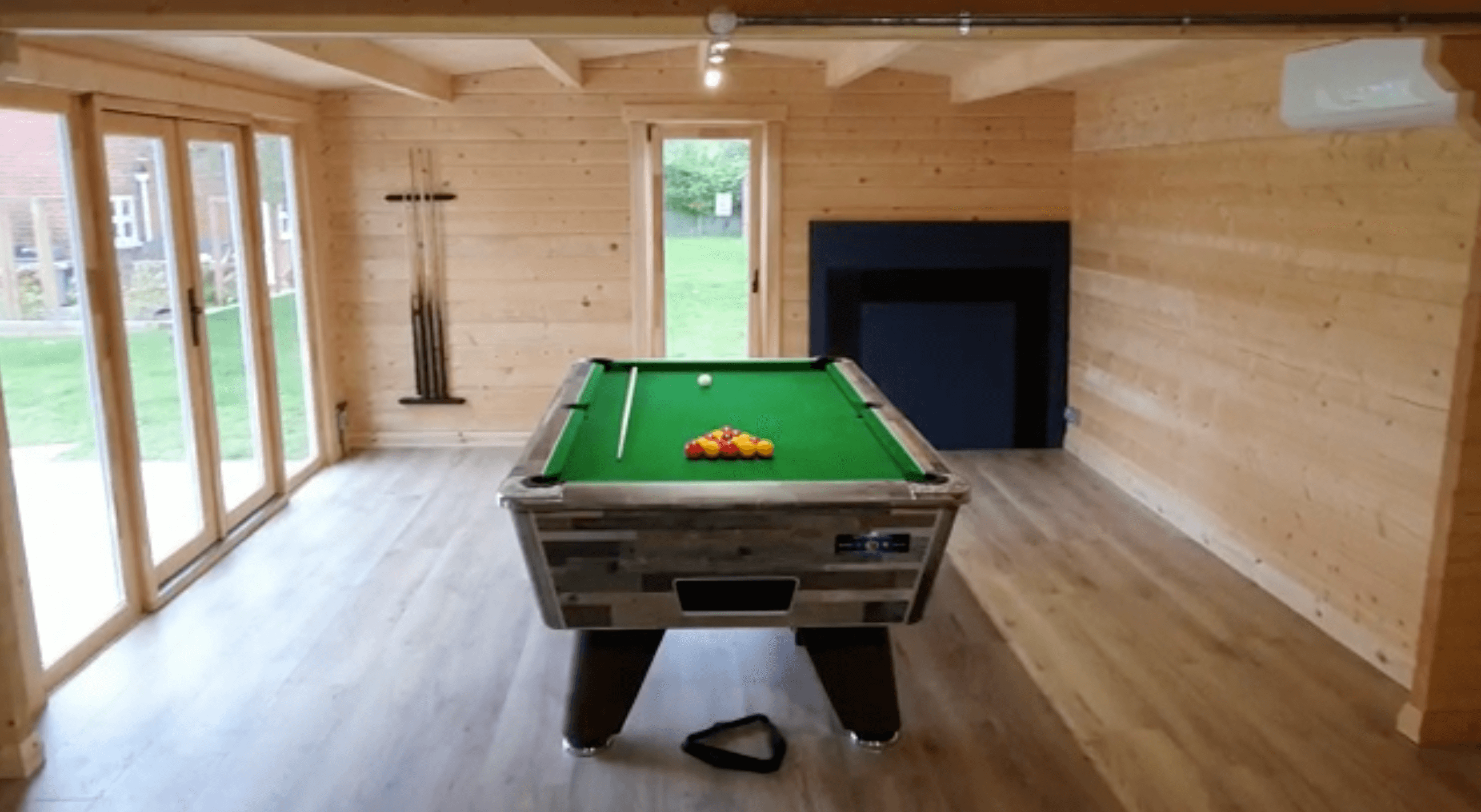 LCS152 L-Shaped Log Cabin | 8.0x8.0m Pool Table