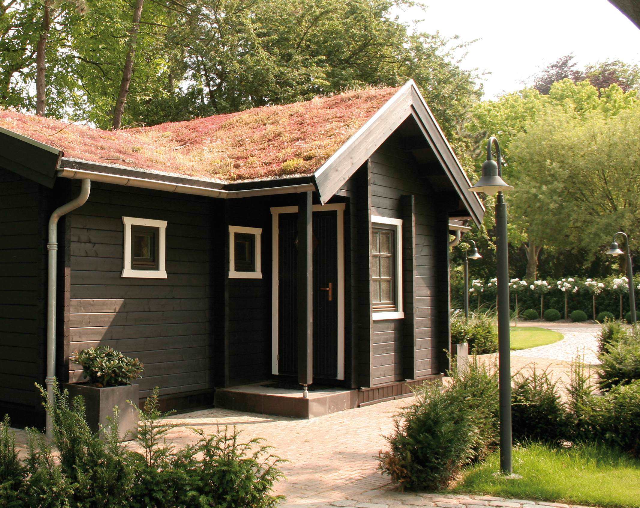 Lennox Log Cabin Lodge | 8.4x4.5m
