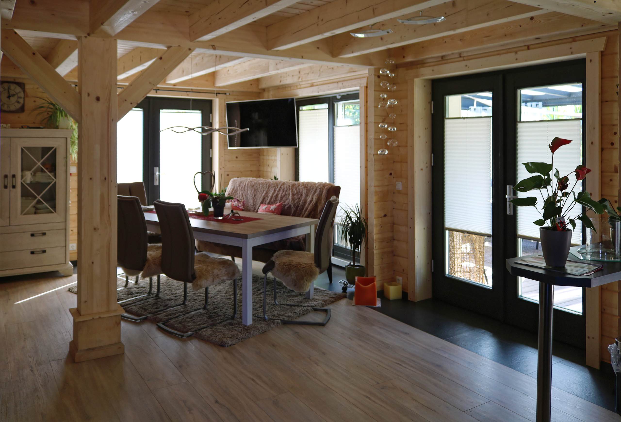 Reisbach Log Cabin Lodge | 8.2x6.2m